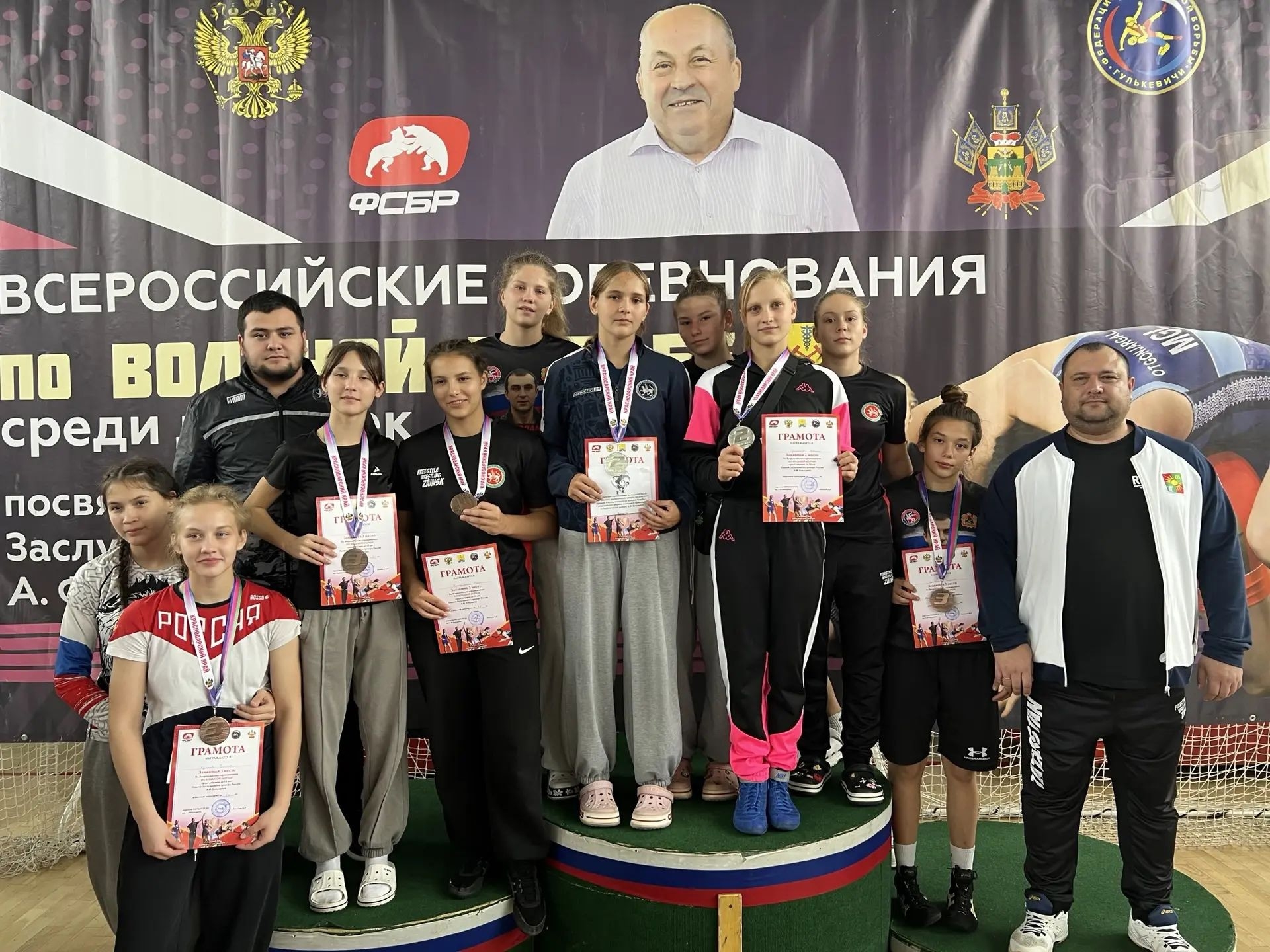 Успех девушек-борцов, фото: Управление по физической культуре и спорту Заинского района